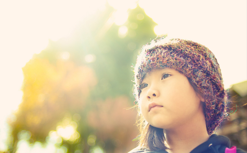 ولي وطن آليت ألا أبيعه وألا أرى غيري له الدهر مالكا