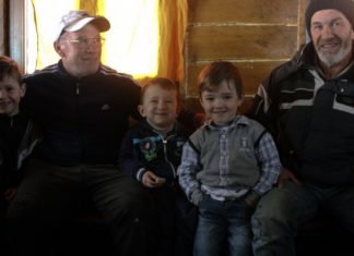 Драмско Студио “Адемовци-Кади Бабе“ Со песната и политиката низ нашето секојдневие