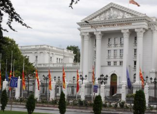 Влада: За македонската иднина не одлучува Иванов, туку граѓаните