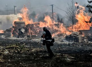Тридневна жалост во Грција: 60 загинати и над 170 повредени