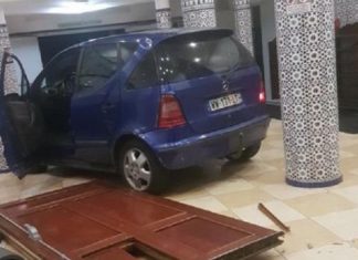 Со автомобил нападната џамија во Франција