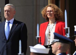 Американскиот секретар за одбрана Матис викендов во Македонија