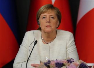 Меркел по самитот во Истанбул: На сириската криза и е потребно политичко решение