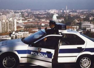 Словенечката полиција во„бел штрајк“-пишуваат само мали казни