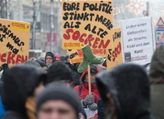Антивладини протести во Австрија, илјадници луѓе на улиците на Виена