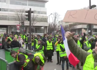 ПАРИЗ – Жолтите елеци не се откажуваат – 7.викенд
