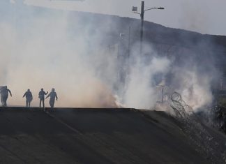 На протестите на американско-мексиканската граница приведени 32 лица