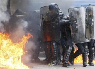Француската полиција се подготвува за можни нереди