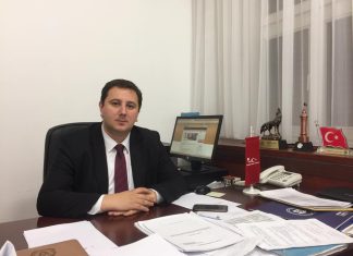 Претседателот на Партијата за движење на Турците (ТХП) Енес Ибрахим со честитка по повод новата 2019