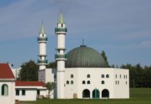 ШВЕДСКА: Вооружен напад на џамија, полицијата пронашла неколку зрна од куршуми