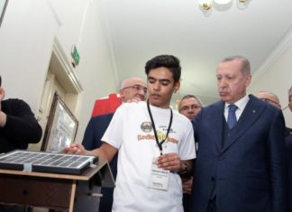 Претседателот Ердоган се состана со учениците иноватори од градот Маниса