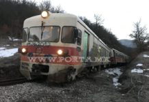 (ФОТО ) Утрово несреќа, излета возот кој вози Кичево-Скопје