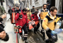 Пожар во центарот на Истанбул: Загинале четири лица, едно повредено