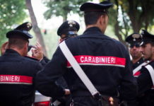 Пијана жена заразена со ХИВ, загризала карабињер за рака