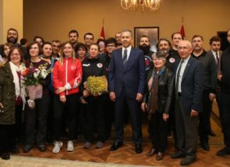 Турската екипа се врати од Третата национална научна експедиција на Антарктикот