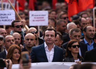 Протест за оставка на главниот обвинител на Косово