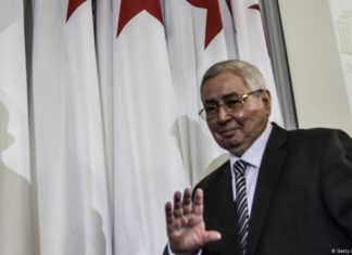 Алжир: Абделкадер Бин Салих е назначен за привремен претседател