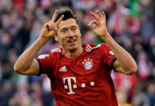 Петарда на Баерн во дербито против Борусија