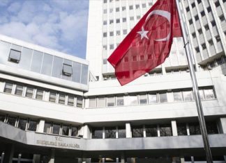 Турција го осуди состанокот на Макрон со делегацијата на терористите на ПЈД/ЈПГ
