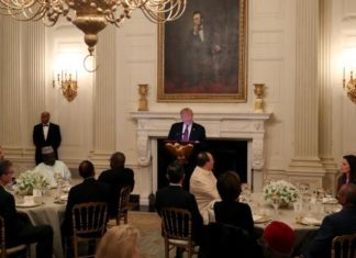 Трамп приреди ифтар во Белата куќа по повод месецот Рамазан