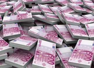 Словенија: Во комбе на странски државјани, пронајдени 1,5 милиони евра