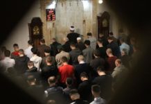 Муслиманите во ја одбележaa ноќта Лејлетул кадр