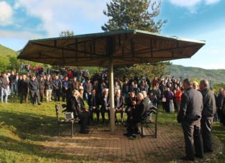 (Фото/Видео) ПОДГОРЦИ: За многу години и нека ни е честит Фитр Бајрам