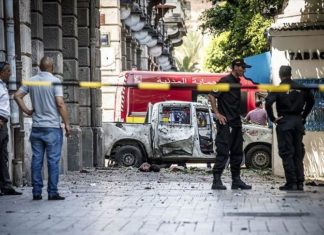 Серија напади во Тунис, повредени 9 лица