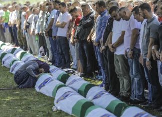 БиХ: Извршена погребна молитва и закопот на 33 жртви од геноцидот во Сребреница