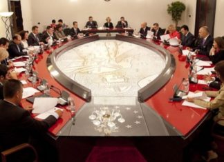 Албанската Влада со предлог закон: Државјанство и пасош за сите Албанци по род