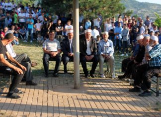 (Фото) ПОДГОРЦИ: За многу години, и нека ни е честит Курбан Бајрам