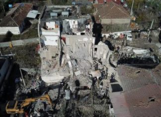 Албанија: Тимови од Италија, Грција и Романија веќе ја пружат помошта, а се понудија и тимови на други држави