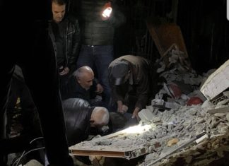 (ФОТО/ВИДЕО) ДРАЧ: Силен земјотрес урна зграда, има повредени. Земјотресот почувствуван и во останатите земји од Балканот