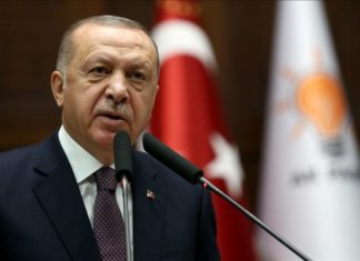 Ердоган ги повика турските граѓани да ја користат турската лира наместо американскиот долар