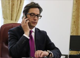 Пендаровски со сочувство до Мета за загинатите во земјотресот во Албанија