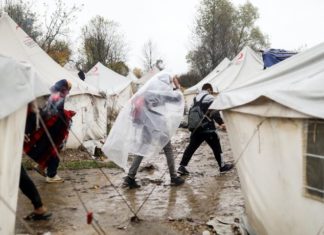Во Среда, бегалците од кампот „Вучјак“ кај Бихаќ ,ќе бидат префрлени во другите кампови