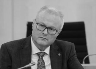 Министерот за финансии на германската покраина Хессен изврши самоубиство