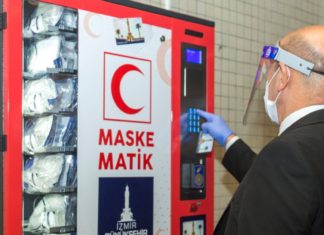 Турција: Направени машини од кои ќе може да се земе бесплатни заштитни маски и средство за дезинфекција, на метро станиците