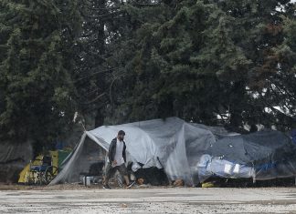 Грција ќе протера над 10.000 бегалци, од засолништата
