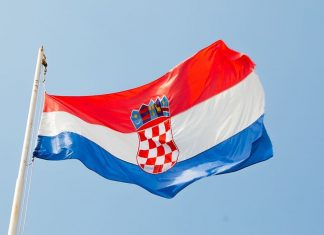Отворени границите на Хрватска, но со придржување до препораките