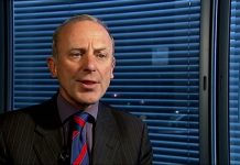 Поранешен главен онколог во СЗО: „Вирусот ќе замине пред да се пронајде вакцина“