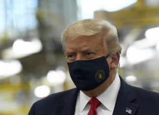 Трамп: „Доста веќе за таа корона, луѓето се уморни од слушање идиоти“