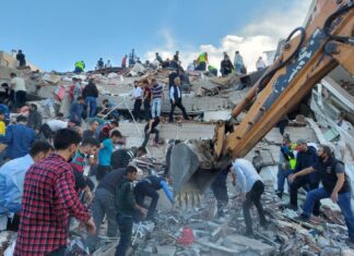 Земјотрес во Измир: Загинаа најмалку 6, повредени се 202 лица