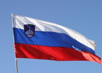Словенија не признава негативни PCR тестови од земји што не се членки на ЕУ