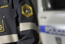 Полицискиот синдикат во Словенија најави штрајк, министерот се закани дека ќе ги објави платите