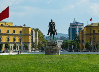 Руски дипломат протеран од Албанија поради непочитување на епидемиолошките мерки