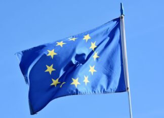 Итна одлука донесена во текот на ноќта: Франција ги затвора границите за “non-EU” граѓани !