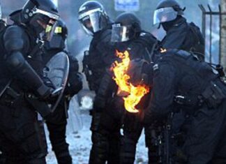 Епилогот од немирите во Белфаст – Повредени 19 полицајци