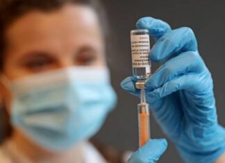 Британија: Седум смртни случаи од згрутчување на крвта по вакцинирање со AstraZeneca