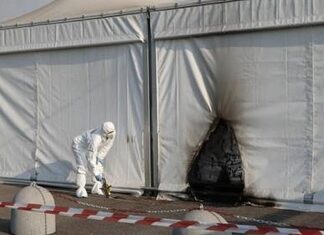 Италија: Фрлени молотови коктели во центар за вакцинација во Бреша